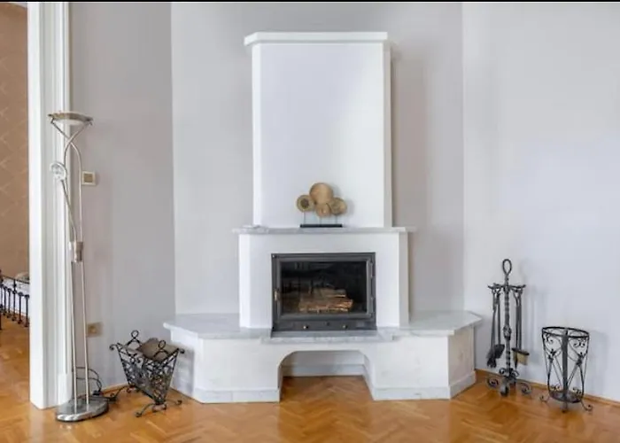 Mosaic Manor *