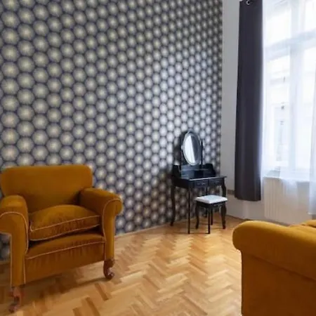 Mosaic Manor Budapest