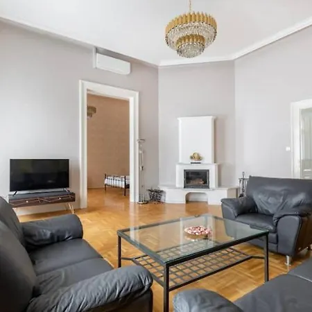 Mosaic Manor Apartamento *